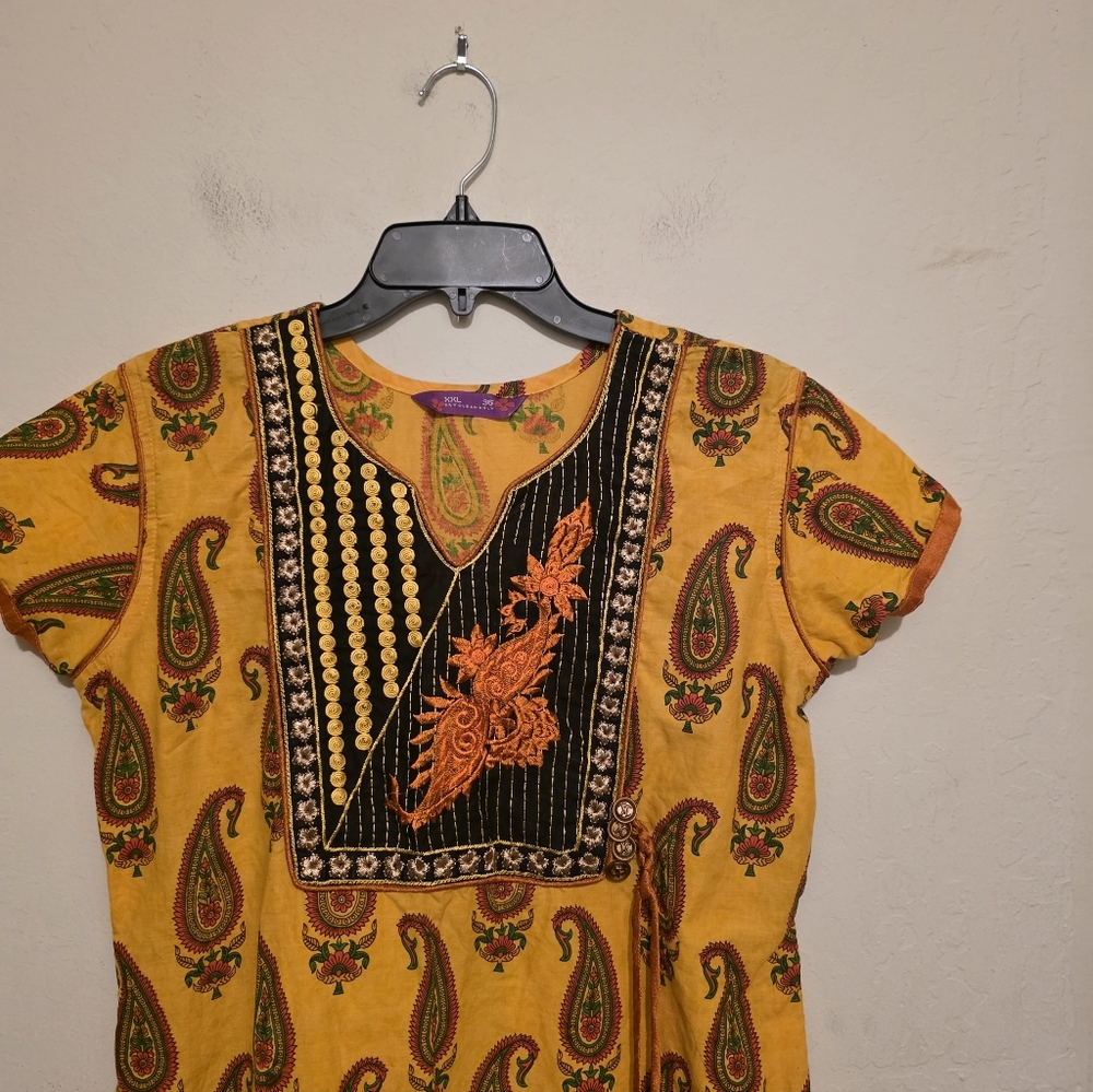 Yellow Paisley Tunic with Embroidered Detail Size XXL - Picture 3 of 11